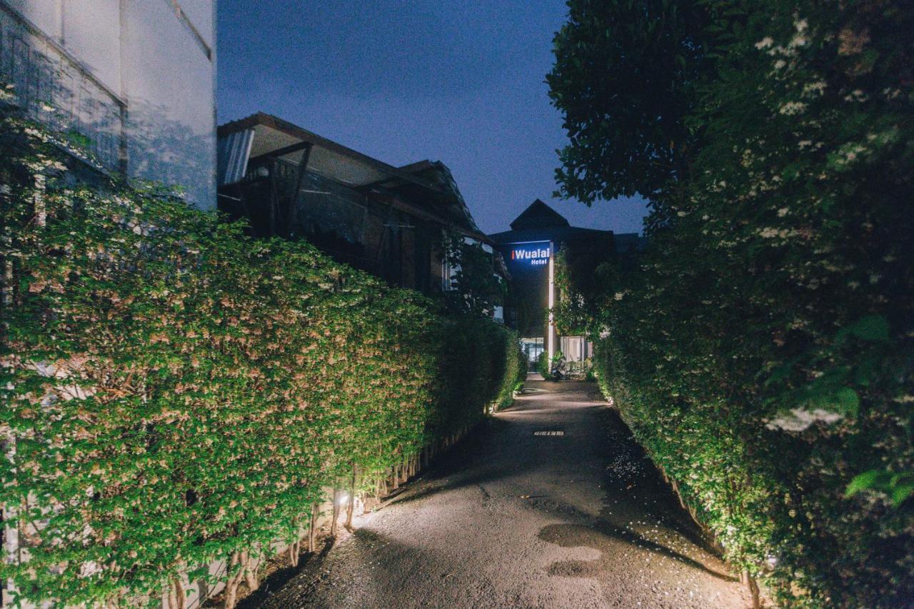 Iwualai Hotel Chiang Mai Exteriör bild