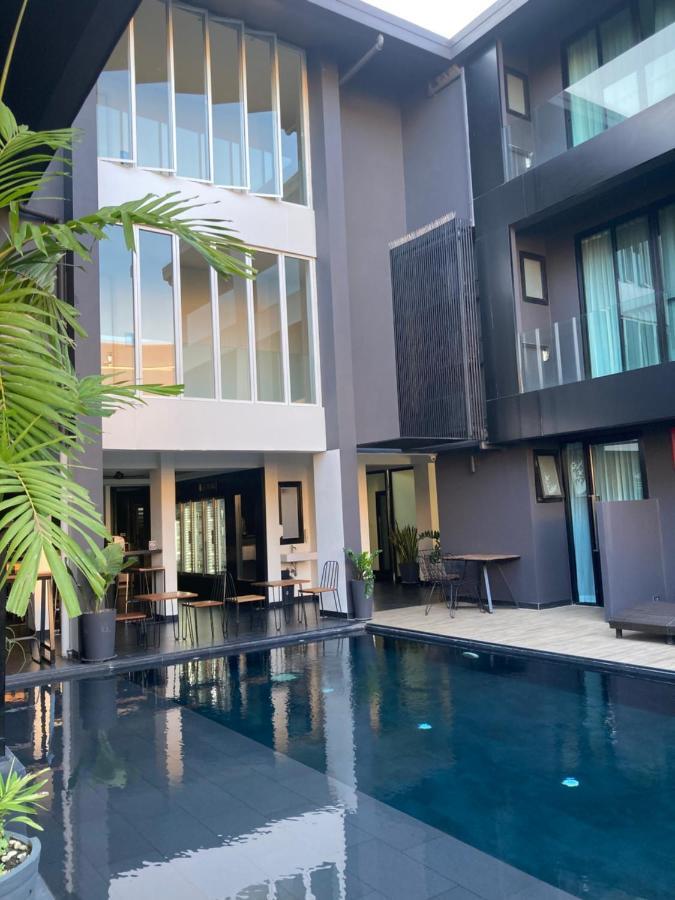 Iwualai Hotel Chiang Mai Exteriör bild