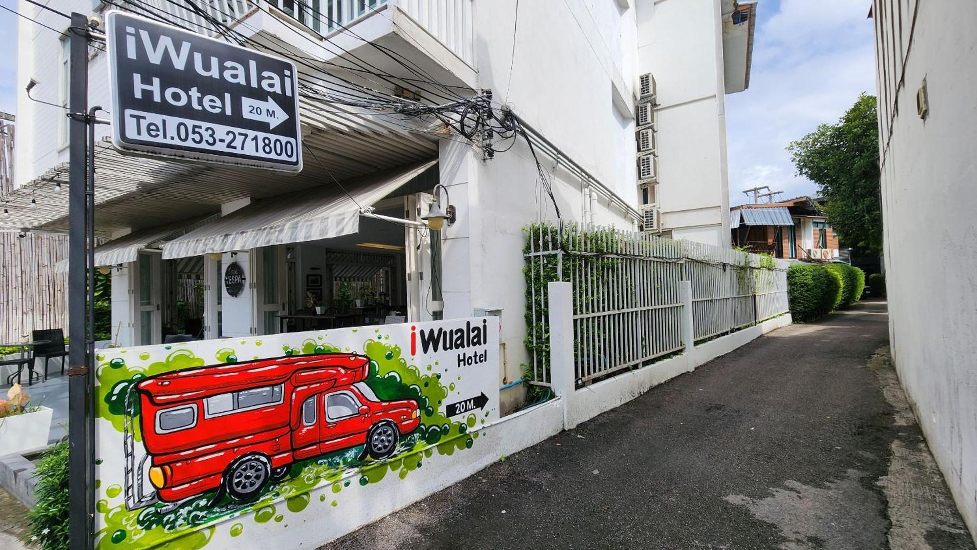 Iwualai Hotel Chiang Mai Exteriör bild